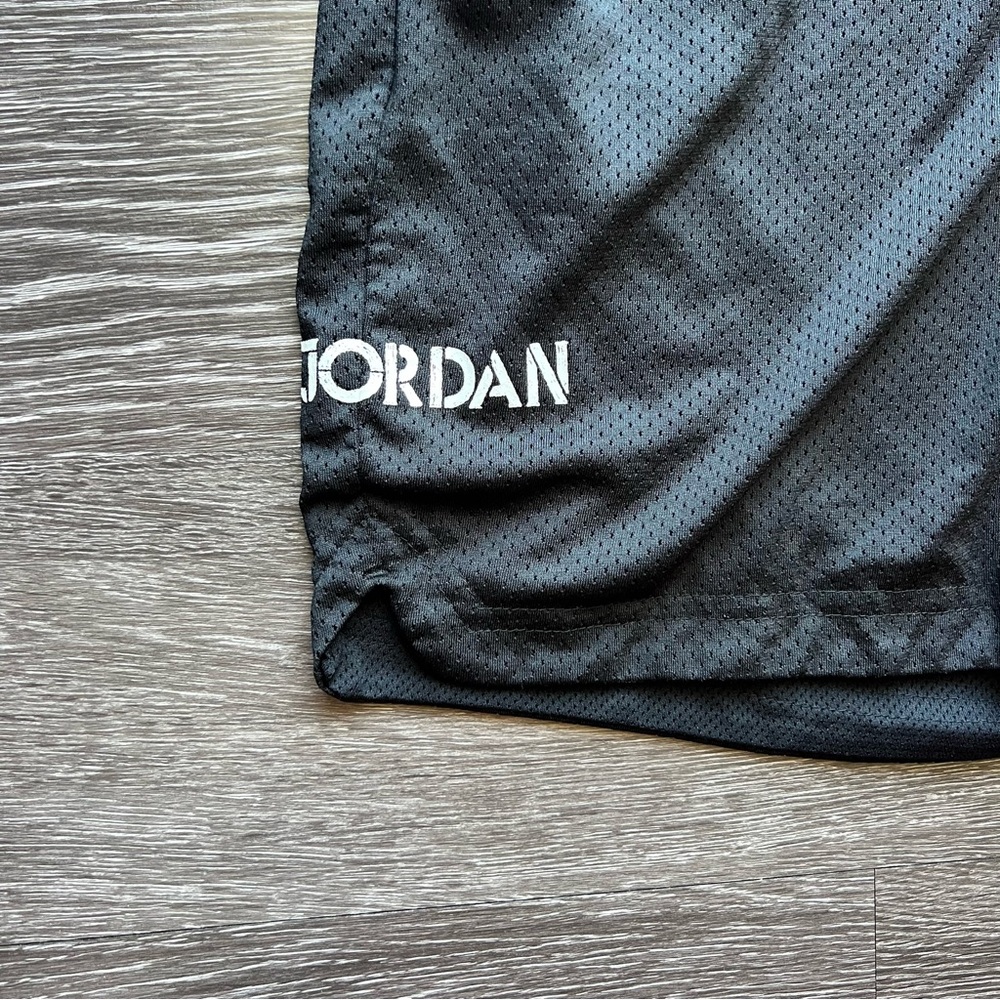 Nike Air Jordan AJ5 Mesh Graphic Shorts - Picture 2 of 7